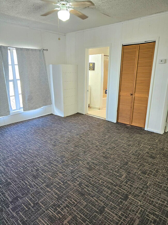 Photo - 315 Avenue J