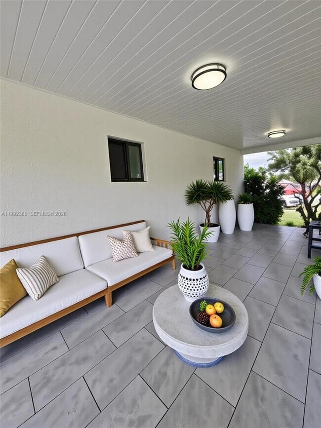 Photo - 2160 NW 30th St