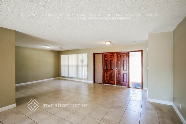 Photo - 1810 N 47th Ave
