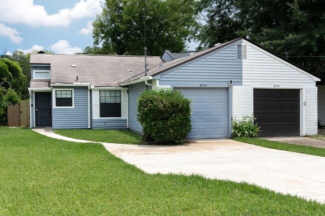 Photo - 3223 Albert Dr Rental