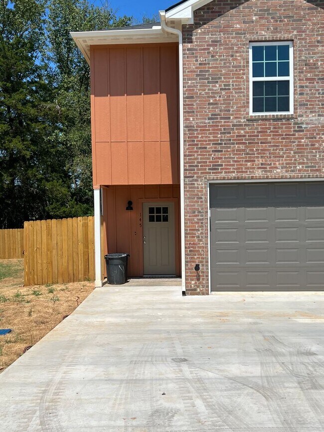 145-147 Village North Circle