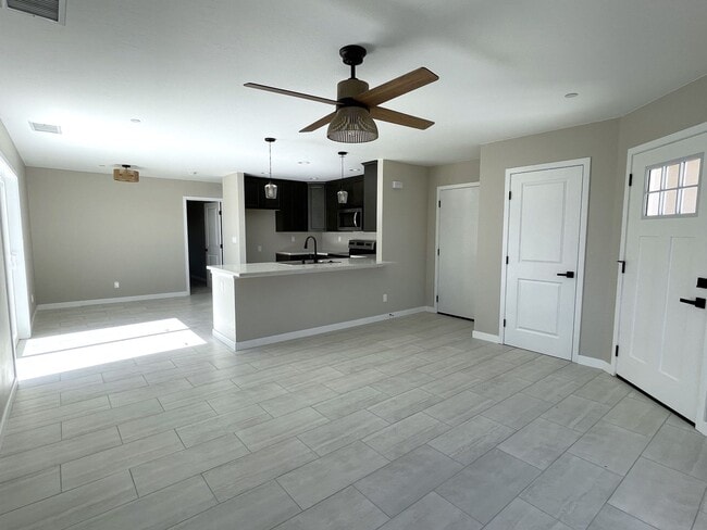 Photo - 21031 91st St Unidad #A