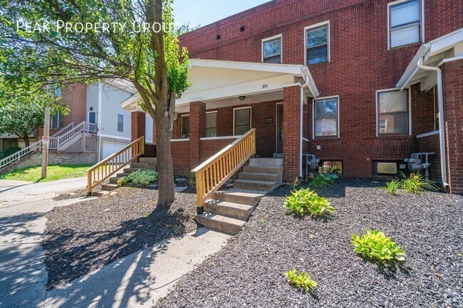 Building Photo - Available Now! Newly Renovated Townhome! L... Unit 2 bedroom