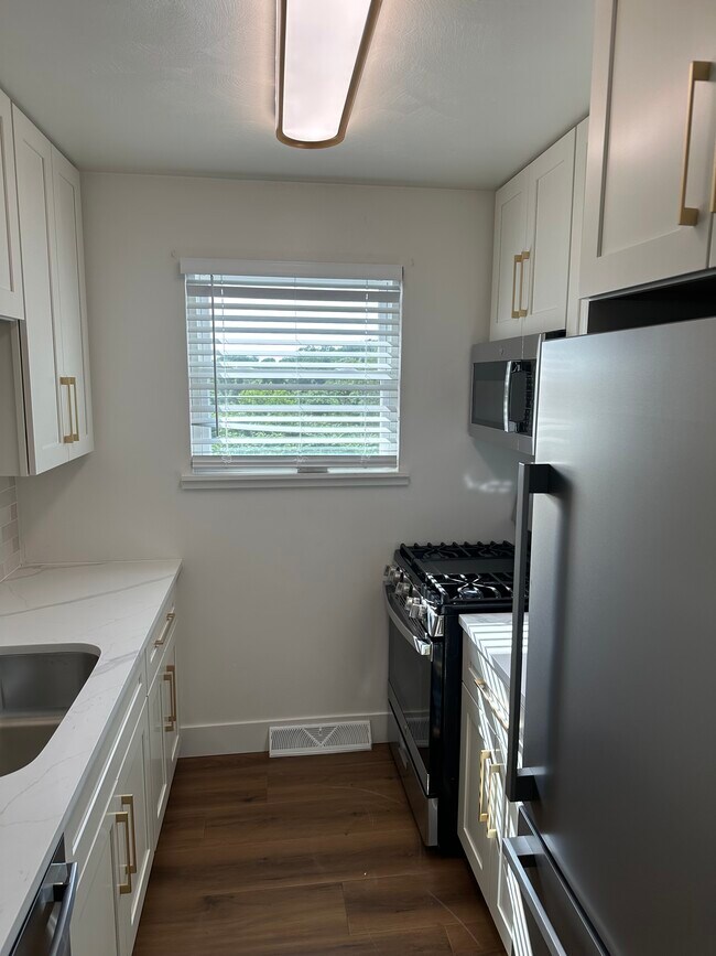 8021 Saltsburg Rd