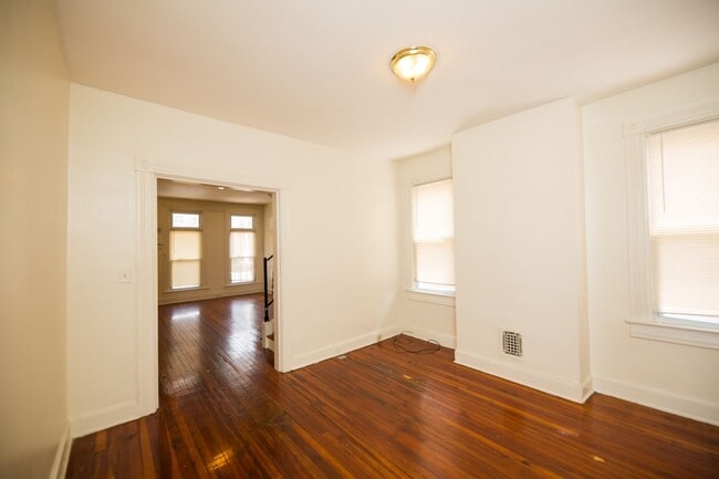Photo - Charles Village 3bd/1.5ba Rowhome w/ W/D & A/C! --Available 8/14