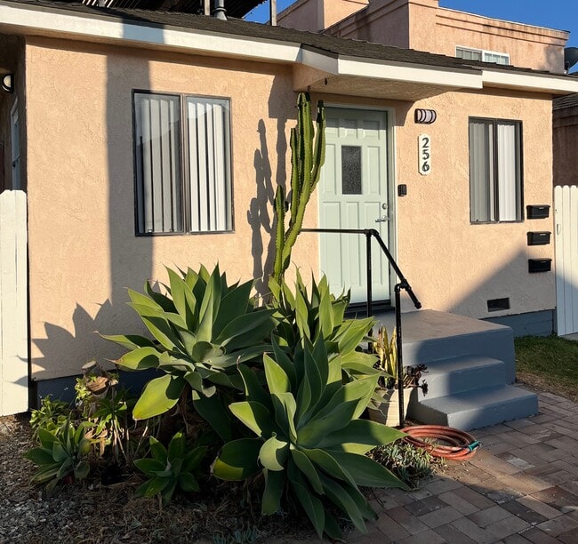 Front - 256 17th St Apartamentos Unidad FRONT