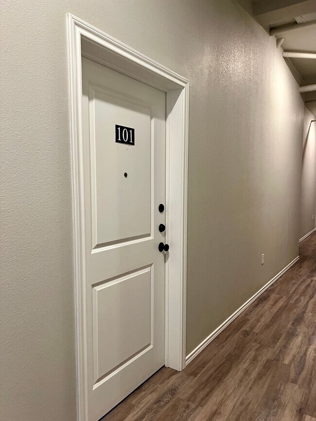 Photo - The Courtyard Lofts ~ One Bedroom Apartment