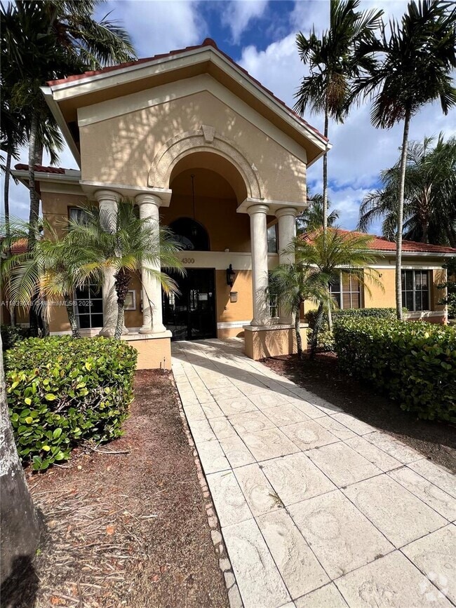 Building Photo - 4171 San Marino Blvd Unit 203 Rental