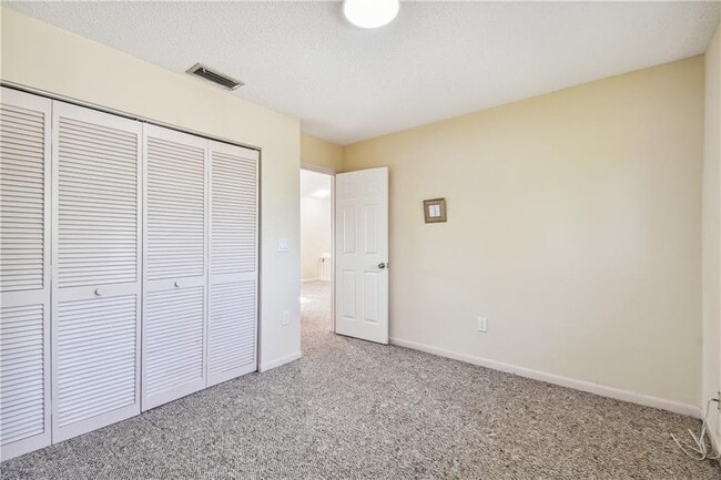 Photo - 541 NW 205th Ave