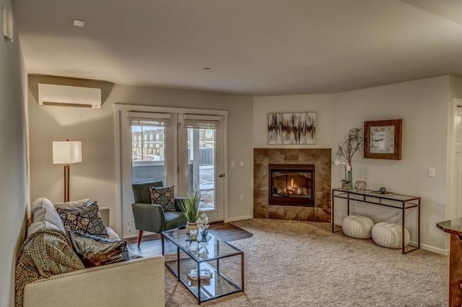 Photo - Escena Apartments