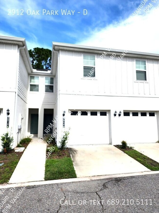 Building Photo - 2912 Oak Park Way