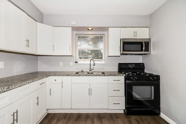 Photo - 1303 W Phillips St