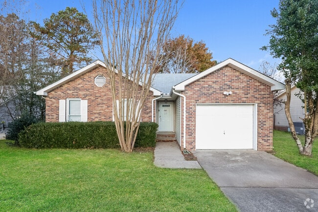 Building Photo - Cute 3 Bedroom Rental