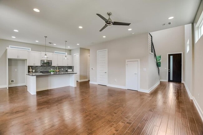 Photo - 7125 Boyle Dr