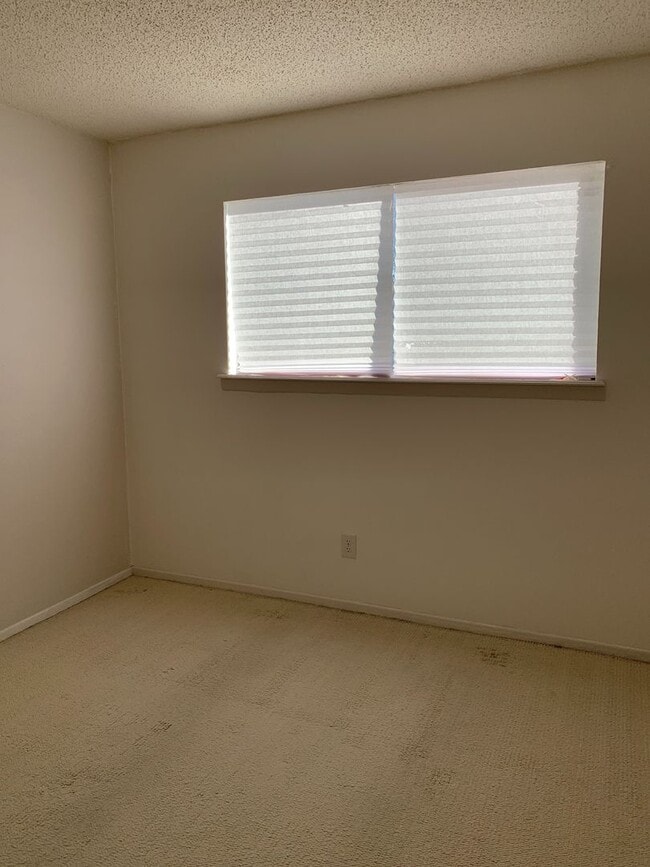 Photo - 1640 Courtland Cir