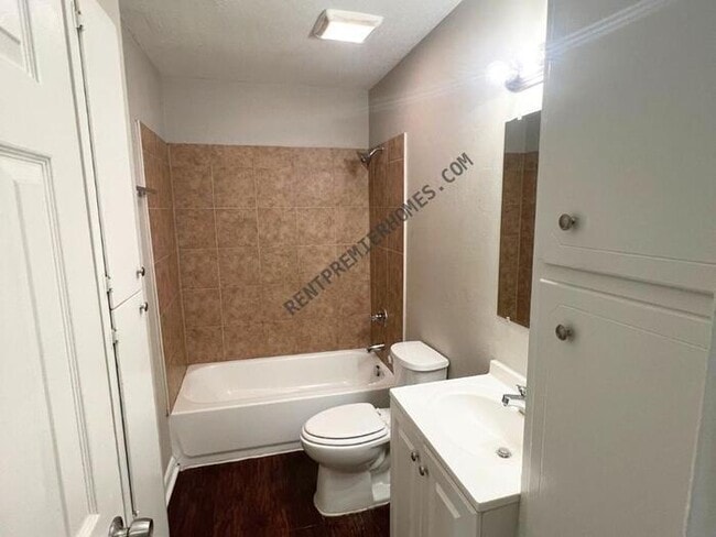 Photo - 16 Brookway Ln
