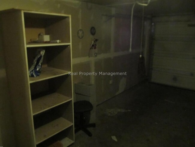 Photo - 2 br with bonus room!  beautiful townhouse end unit, available in April! Pet Friendly..