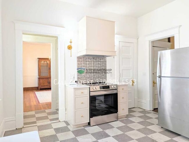 Photo - 724 Beall Ave