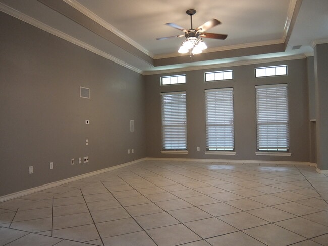 Photo - 2505 Windrose Dr