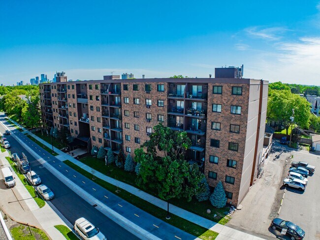 Tree Tops Apartments