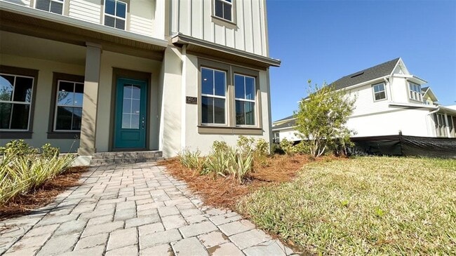 Photo - 9851 Gobat Aly