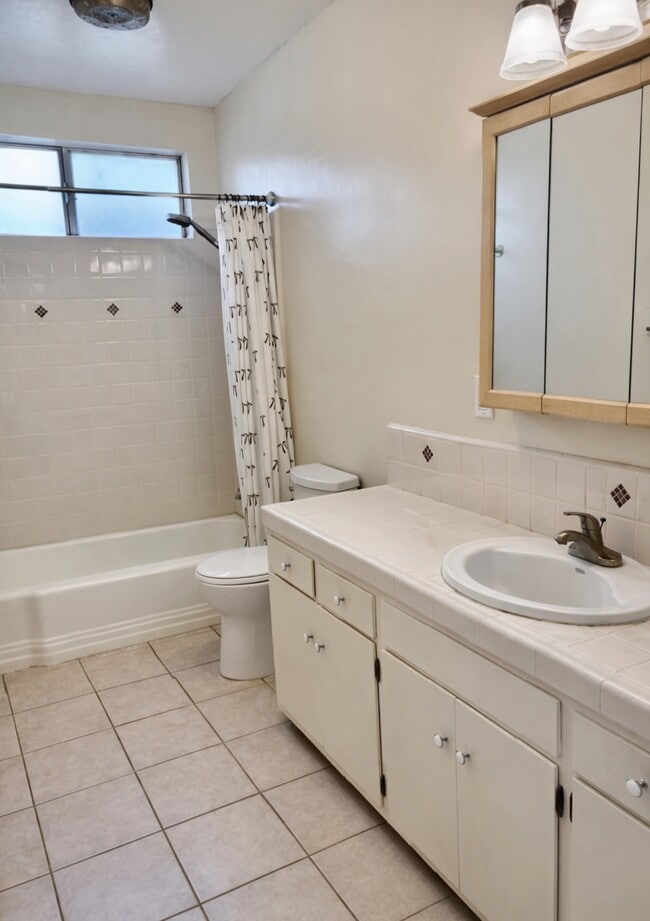 Photo - 351 Riverdale Dr Unit 6