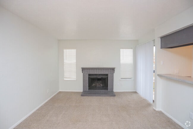 1BR, 1BA - 637SF - Fairwood - Pleasant Creek