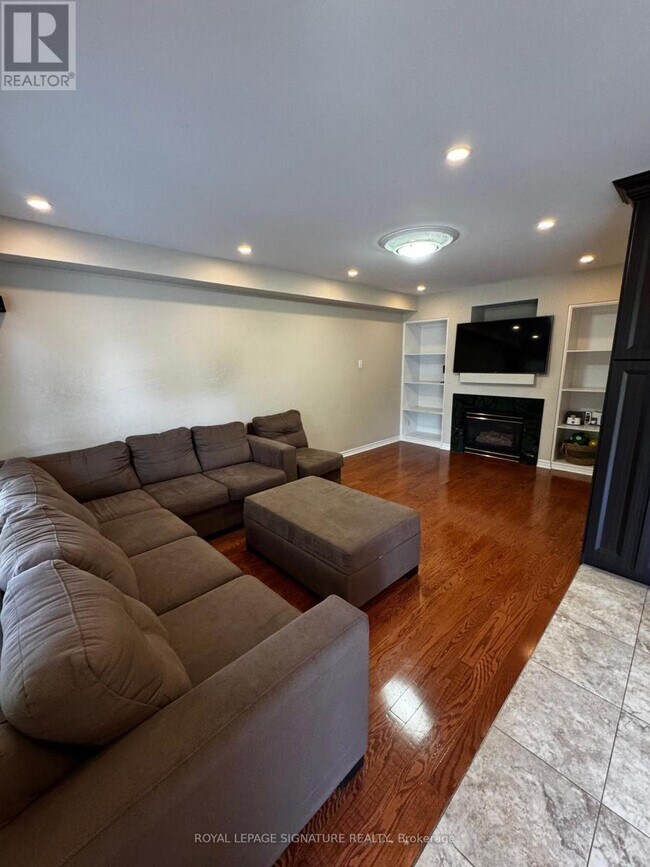 Photo - 5503 Landsborough Ave