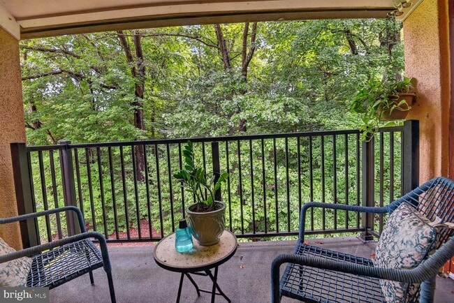 Building Photo - 11645 Stoneview Square Unit 21C