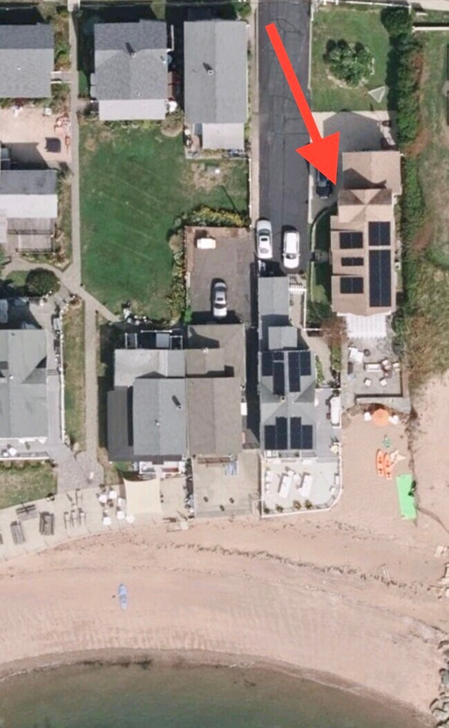 Photo - 170 Cosey Beach Ave