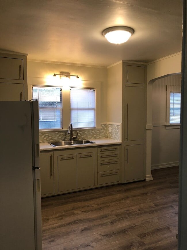 Photo - 2 Bedroom, 1 Bath Eureka Bungalow