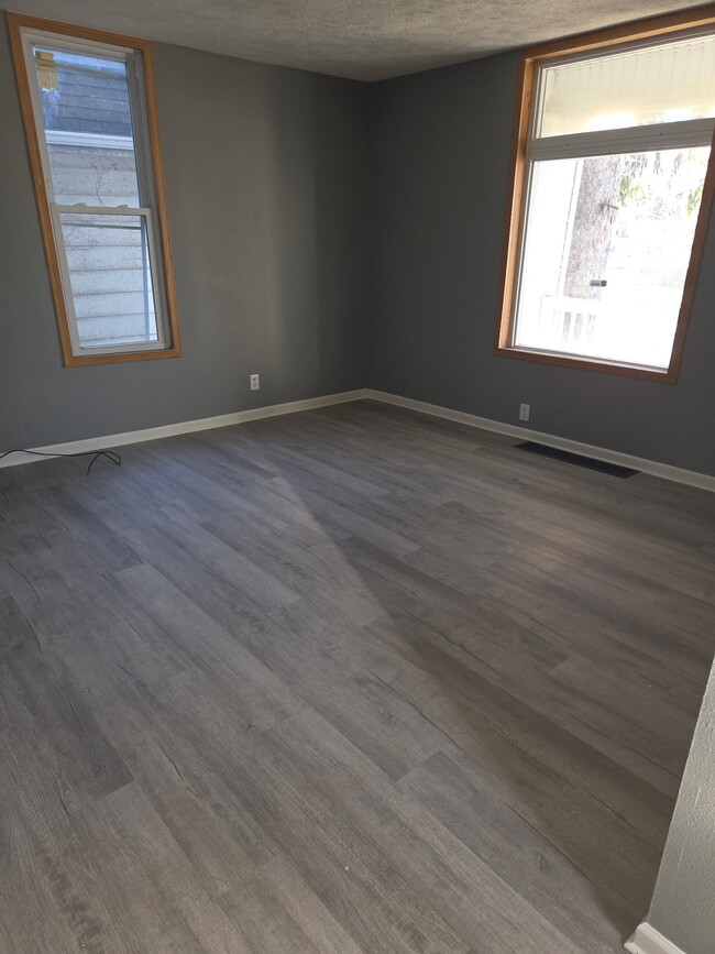 Photo - 812 W McClure Ave