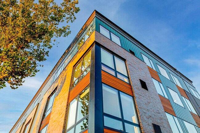 Photo - 2530 University Ave Unit ID1036809P