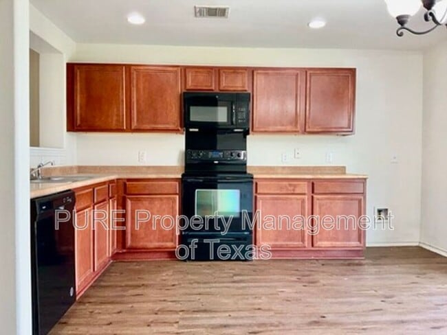 Photo - 2223 Perkins Pl