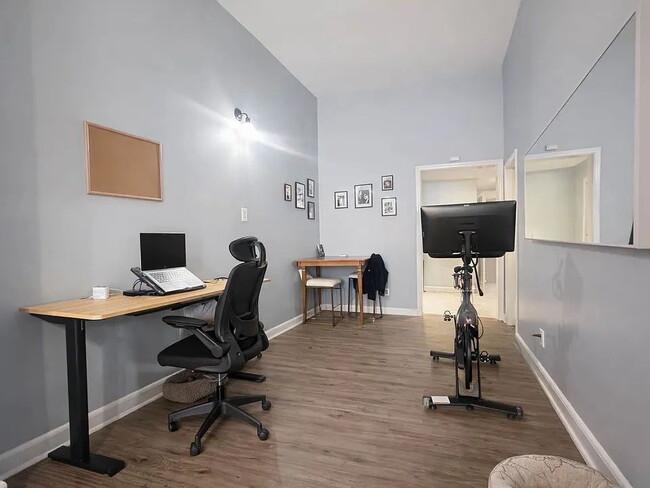 Photo - Gigantic 1-bedroom in Brooklyn