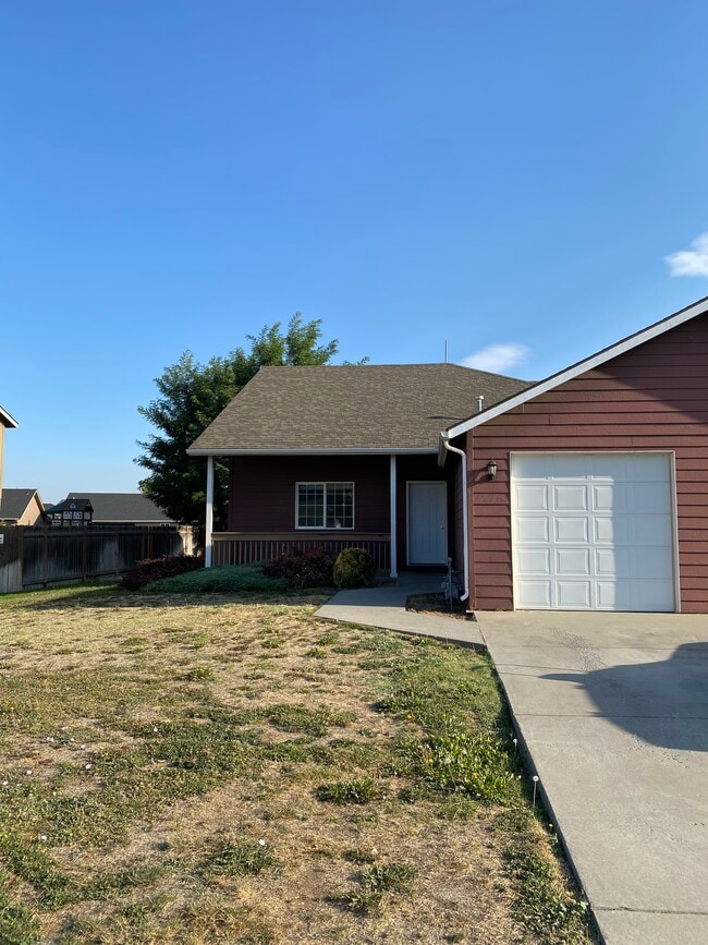 Photo - 276 NW schnabel ln