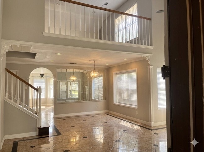 Building Photo - 2277 Plaza Dr