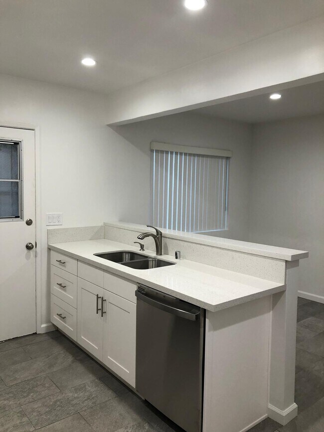 Foto principal - 319 Mariposa Ave Unidad A