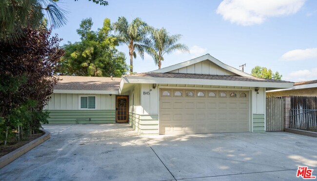 Building Photo - 1845 Norval St Rental