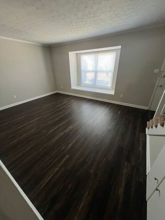 Photo - Ready Now!!! 2 bedroom 1.5 bath townhome off of Lenora Church Rd.!!