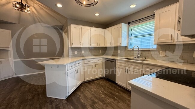 Photo - 416 W Oak St