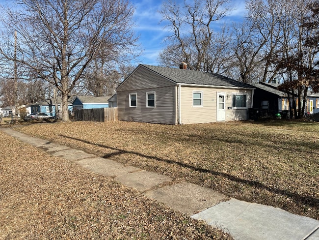 Photo - 3830 Blondo St