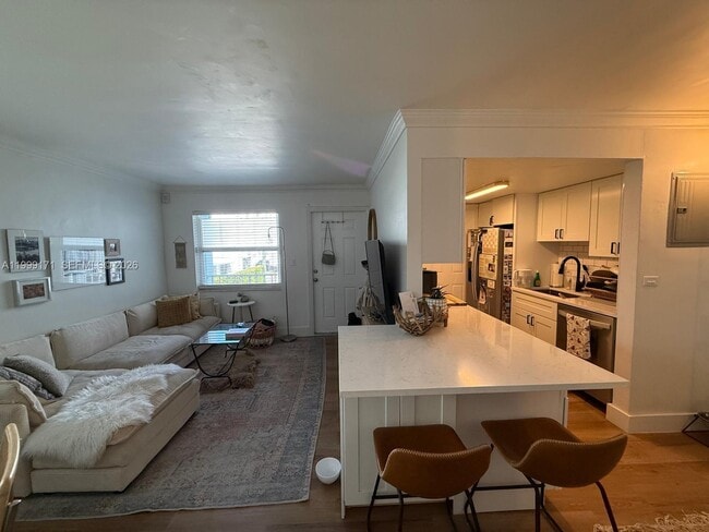 Photo - 801 Meridian Ave Unidad 2D