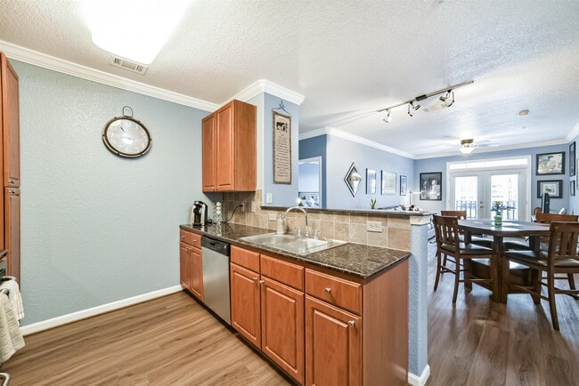 Building Photo - 1711 Old Spanish Trl Unit 257