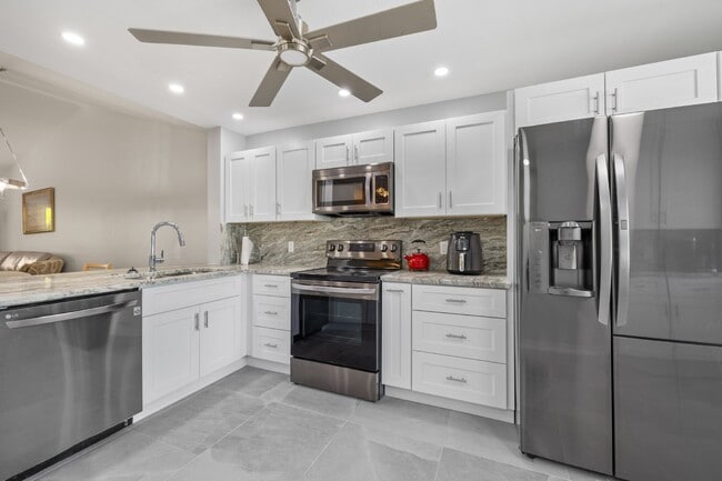 Photo - Sapphire lakes - 2 bedroom fully furnished... Unidad 4