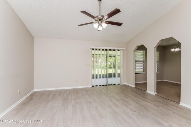 Photo - 1388 Tilberg Ave NW