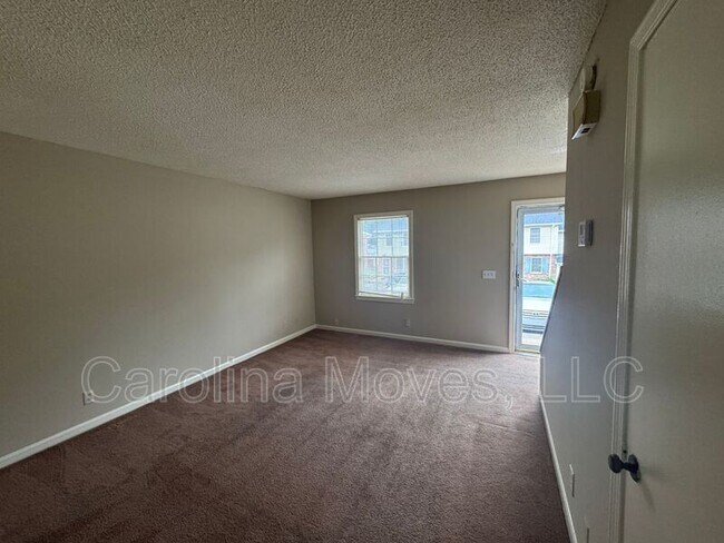 Photo - 172 Pine Creek Ct Ext
