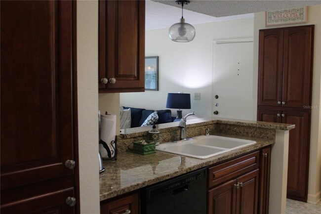 327 108th St W Unit 327