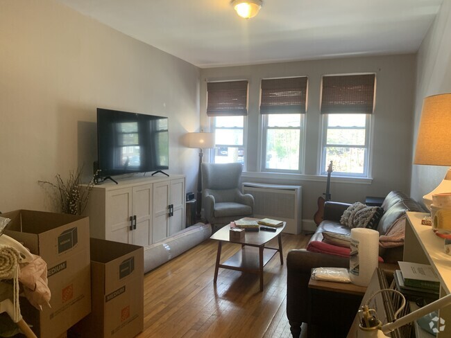 Building Photo - 24 Lanark Rd Rental