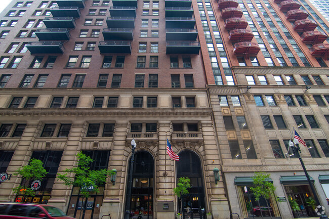 Building Photo - 212 W Washington St Unit 709 Rental